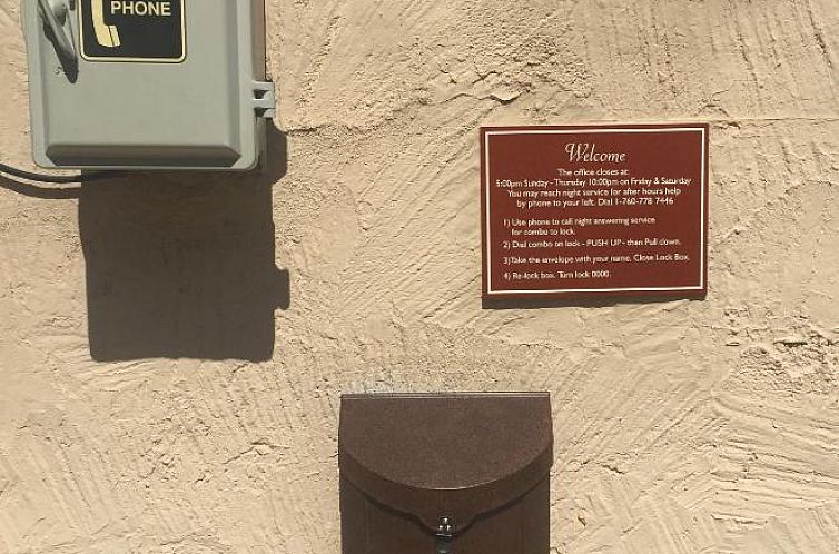 Desert Vacation Villas, a VRI resort