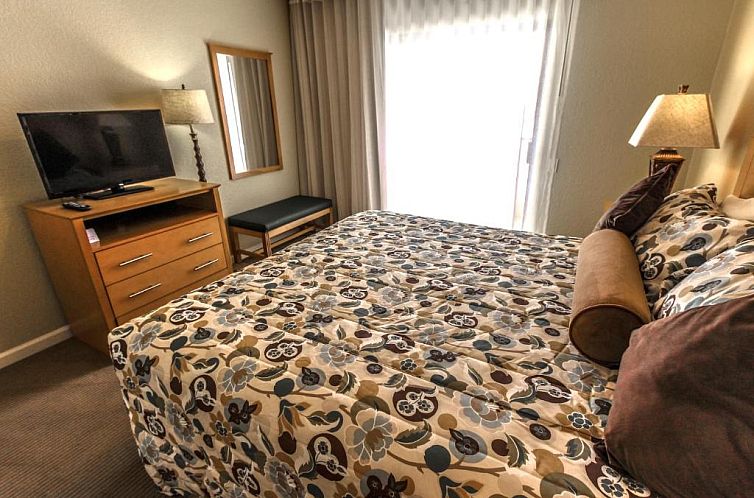 Desert Vacation Villas, a VRI resort