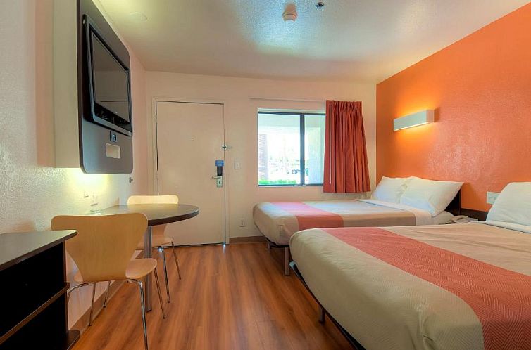 Motel 6-Palm Springs, CA - Downtown