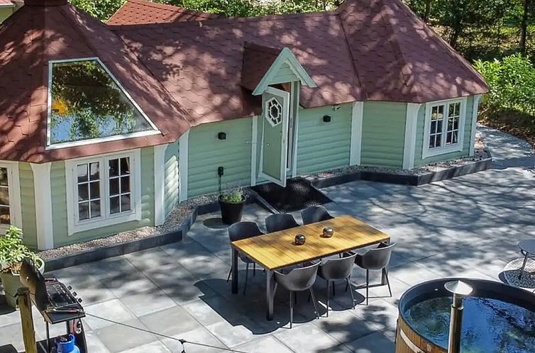 Mooie 4p Kota met sauna en hottub