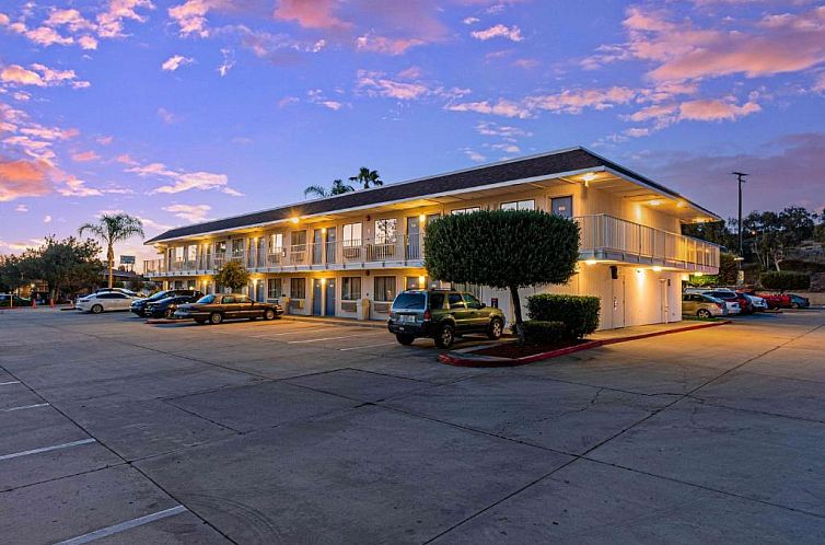Motel 6-Temecula, CA - Historic Old Town