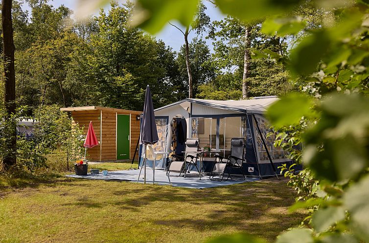 RCN de Noordster in Dwingeloo offers a camping pitch with private sanitary facilities amidst the green nature of Southwest Drenthe.