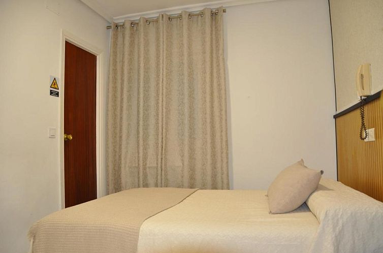 Hostal Ramón y Cajal