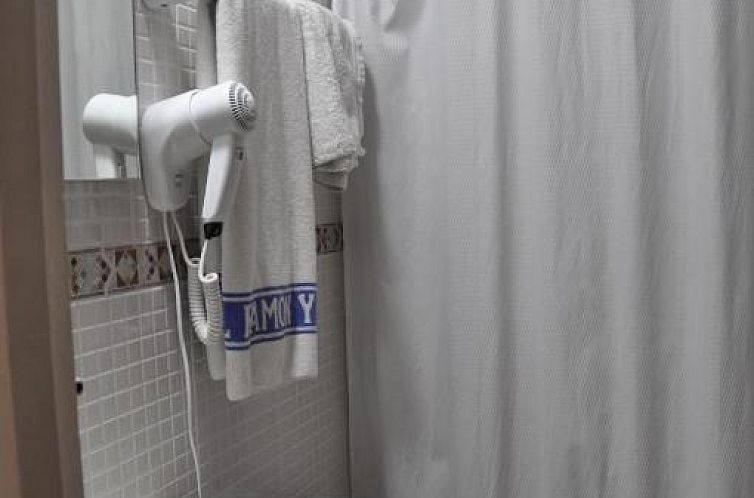 Hostal Ramón y Cajal