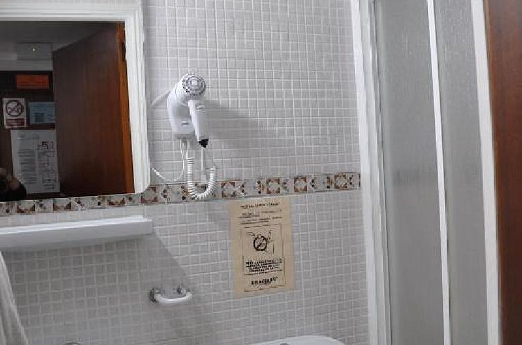 Hostal Ramón y Cajal