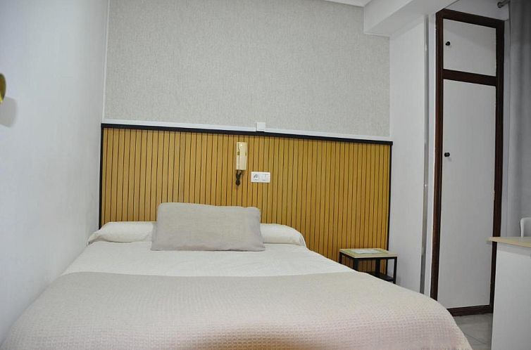 Hostal Ramón y Cajal