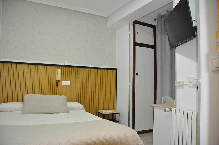 Hostal Ramón y Cajal