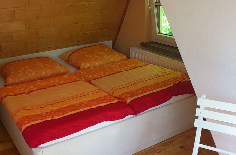 Vakantiehuis in ruhiger Lage am Waldrand mit Terrasse und gr