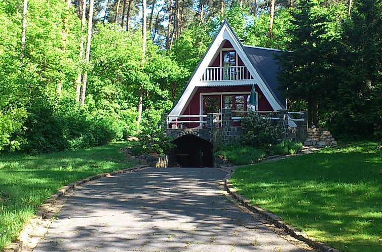Vakantiehuis in ruhiger Lage am Waldrand mit Terrasse und gr
