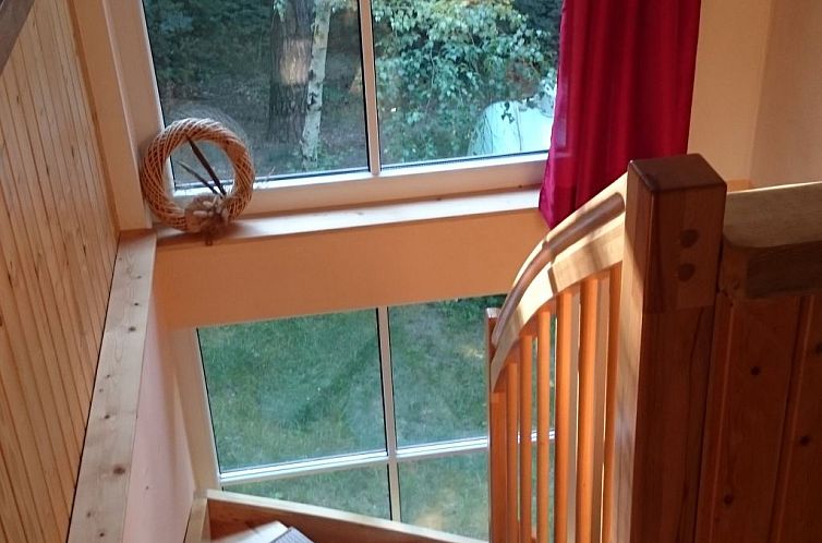 Vakantiehuis in ruhiger Lage am Waldrand mit Terrasse und gr