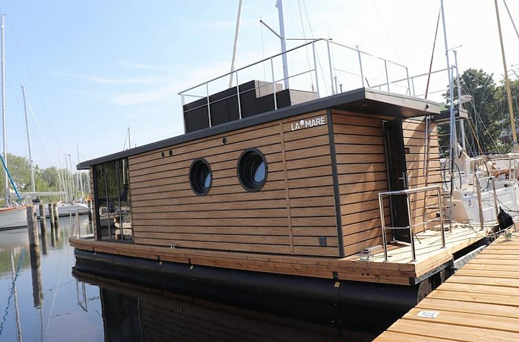 Hausboot «Leni»