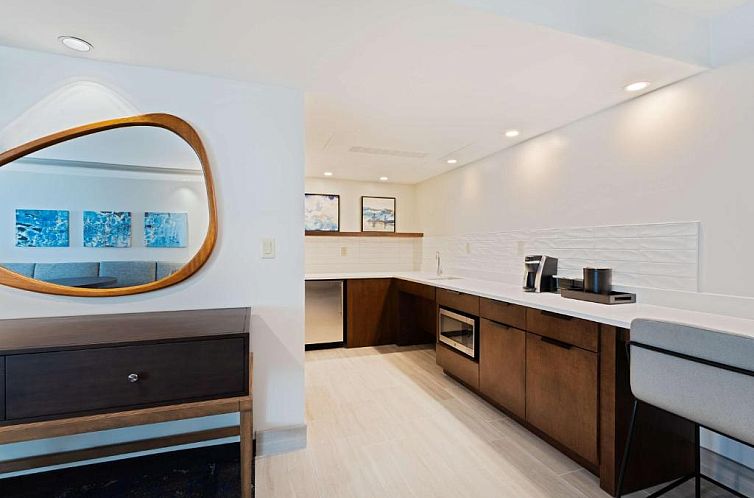 Embassy Suites Tampa - USF / Busch Gardens