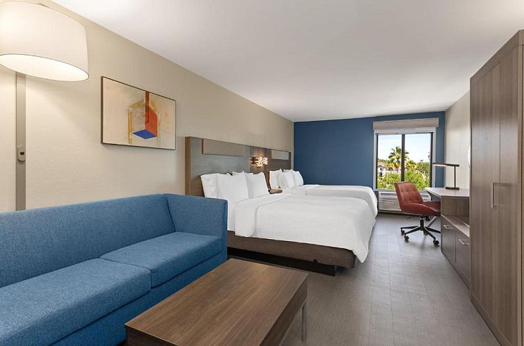Holiday Inn Express Hotel & Suites Tampa-Rocky Point Island,
