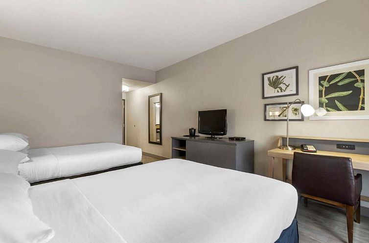 Country Inn & Suites by Radisson, Tampa Airport North, FL