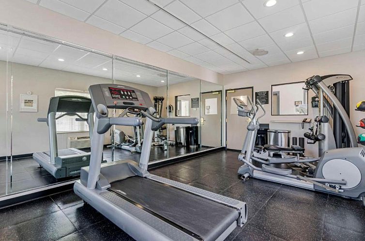 Country Inn & Suites by Radisson, Tampa Airport North, FL