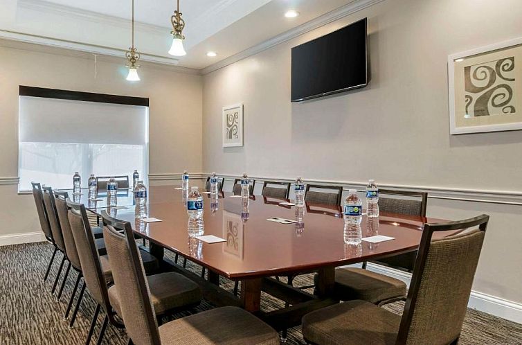 Country Inn & Suites by Radisson, Tampa Airport North, FL