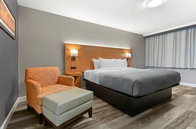 Clarion Inn and Conference Center Tampa-Brandon