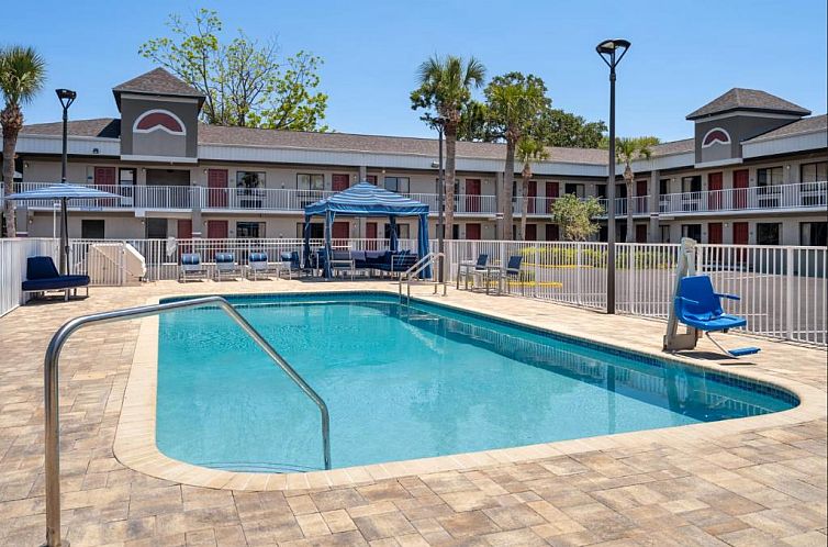 Hotel South Tampa & Suites