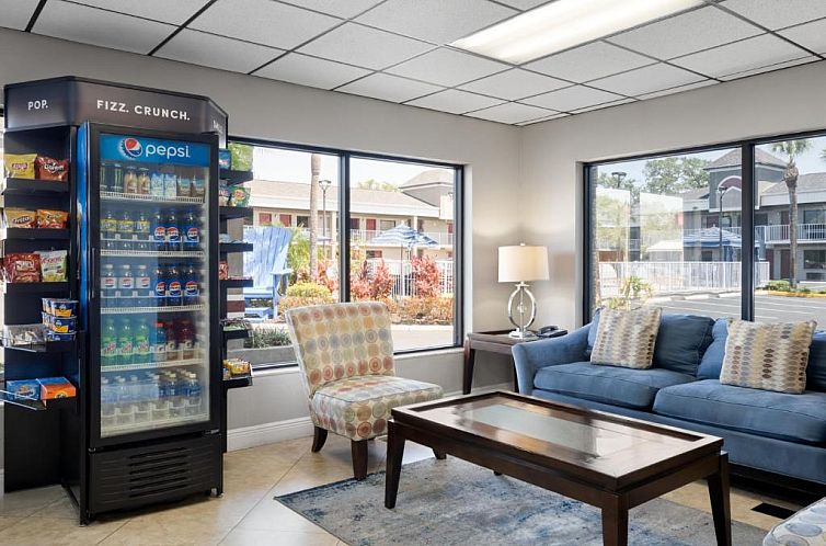 Hotel South Tampa & Suites