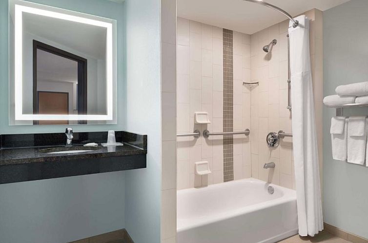 Hyatt Place Tampa Busch Gardens