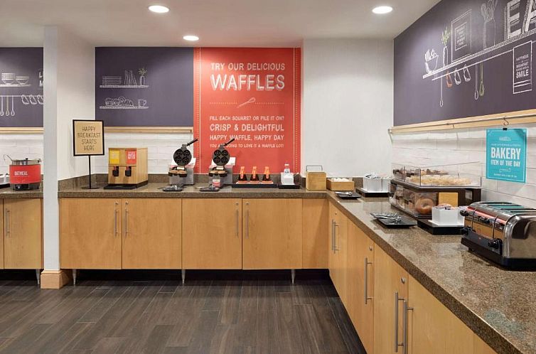 Hampton Inn & Suites Madison - West