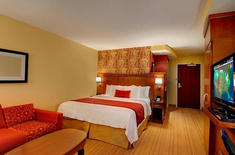 Courtyard by Marriott Madison East