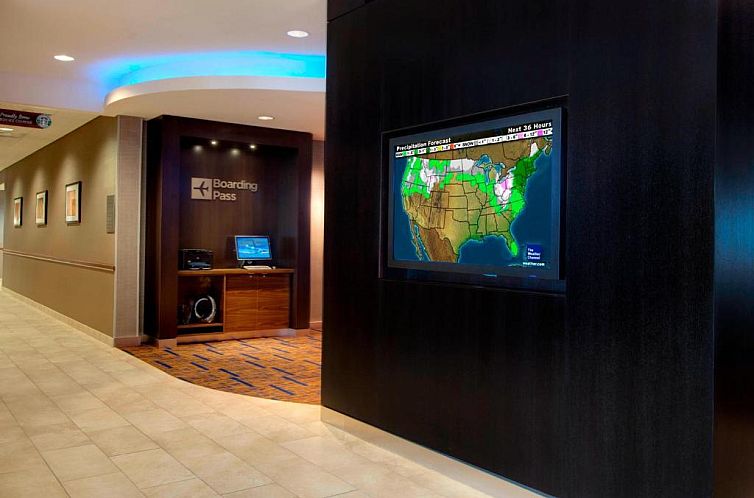 Courtyard by Marriott Madison East