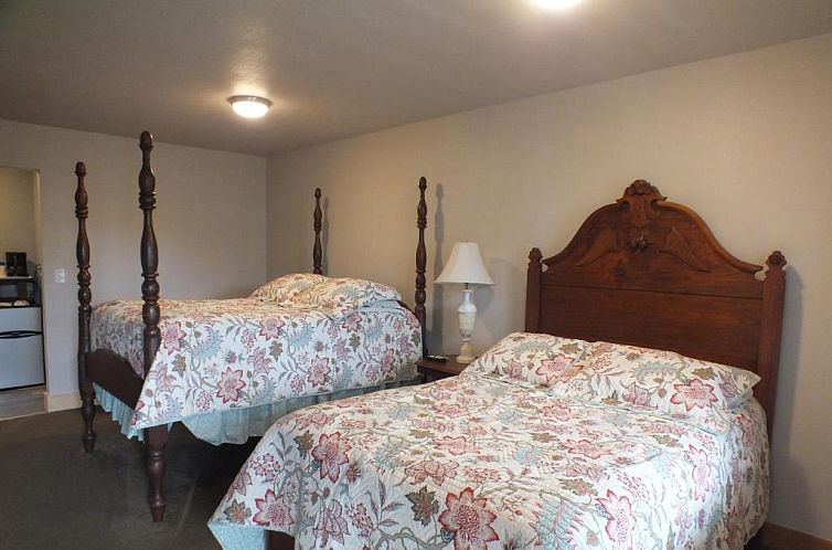 Scarborough Inn
