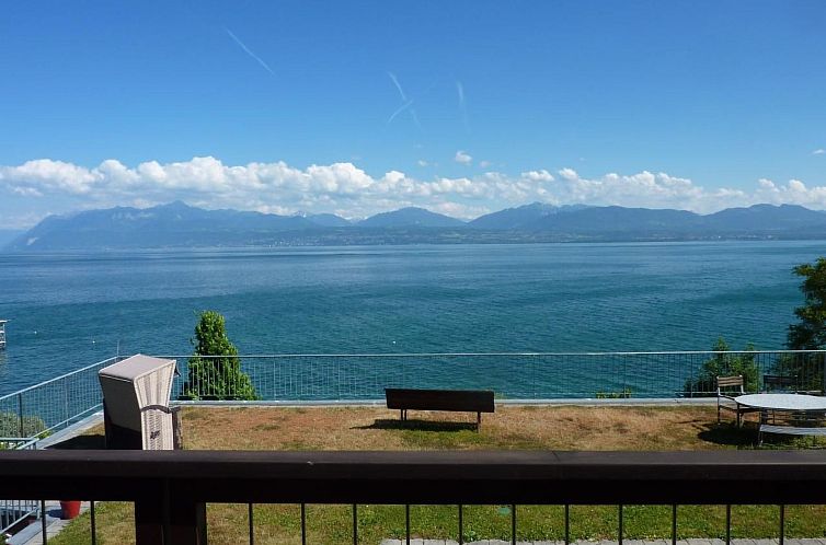 Appartement Chalet am See in St-Prex