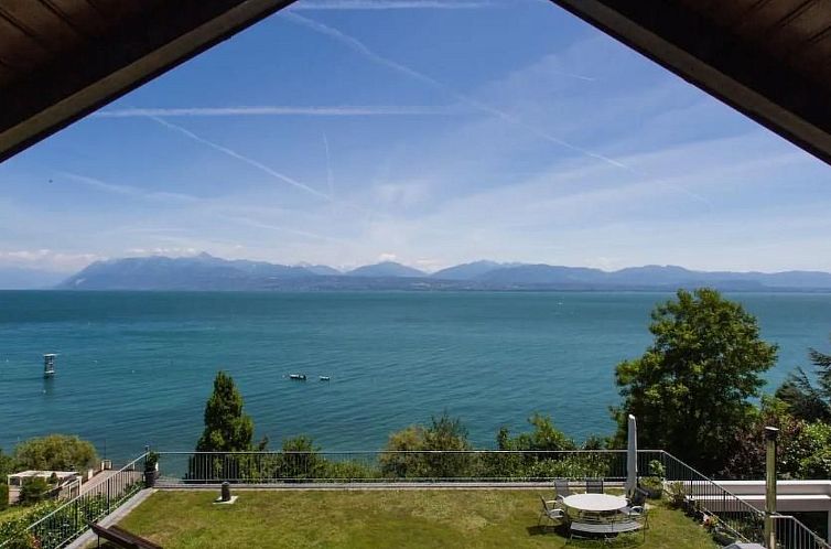 Appartement Chalet am See in St-Prex
