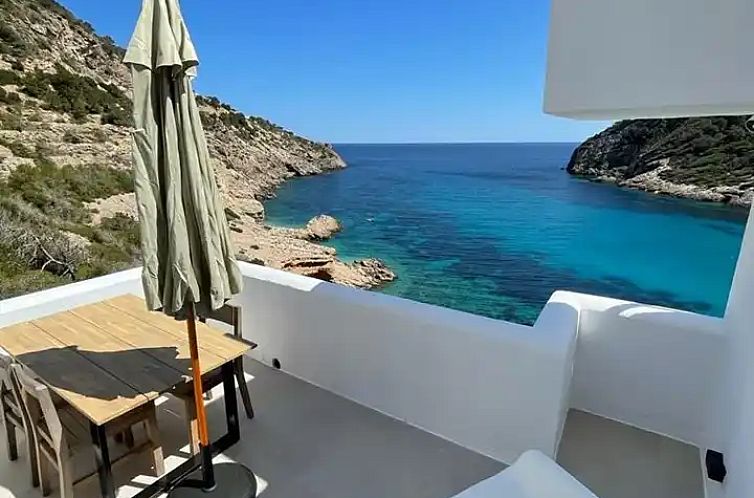 Guest house 2051417 - Apartment Ibiza - Casa Josine Cala Llonga