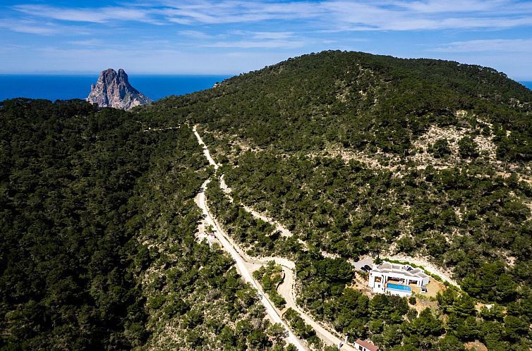 Vakantiehuis in Es Cubells mit Privatem Pool