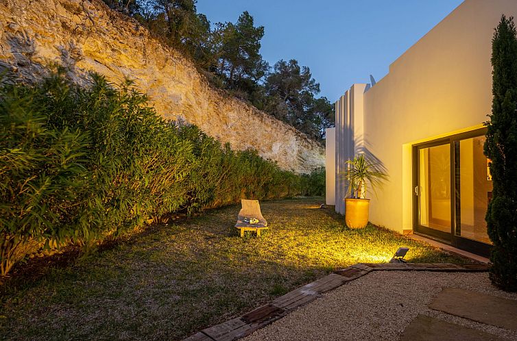 Vakantiehuis in Es Cubells mit Privatem Pool