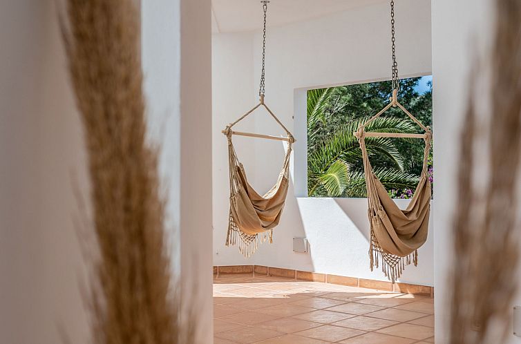 Vakantiehuis in Es Cubells mit Privatem Pool