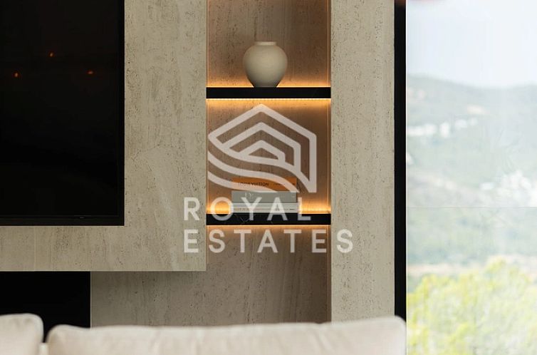 Vrijstaande woning in Roca Llisa