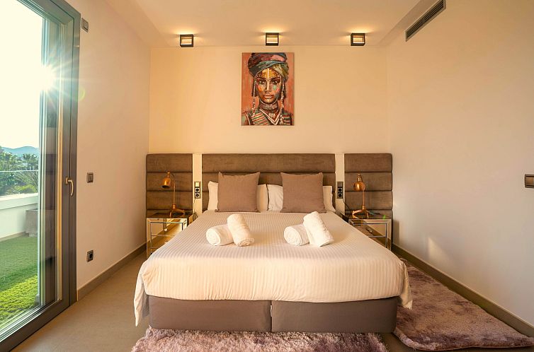 Vakantiehuis VILLA KANN VIERZEHN
