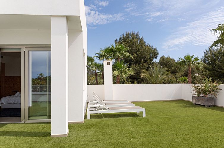 Vakantiehuis VILLA KANN VIERZEHN