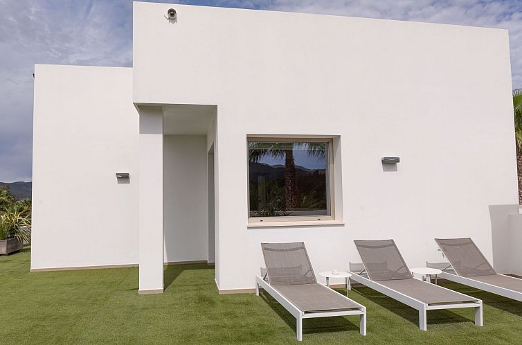 Vakantiehuis VILLA KANN VIERZEHN