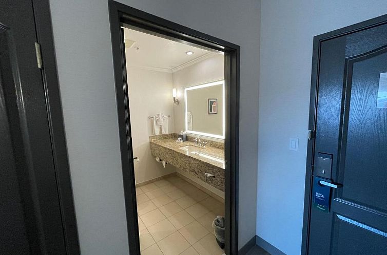 Holiday Inn Hotel & Suites Chicago Northwest - Elgin, an IHG