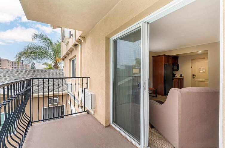 Comfort Inn Cockatoo Near LAX