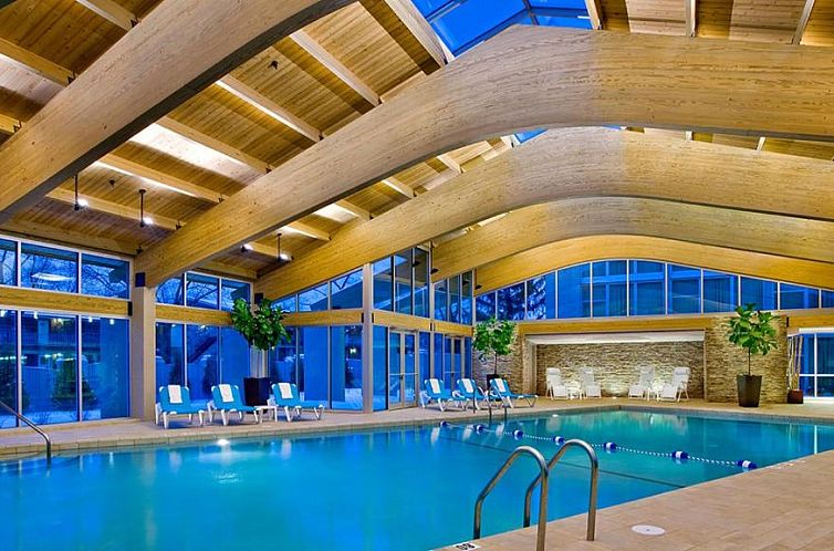 Crowne Plaza Hotel Glen Ellyn/Lombard, an IHG Hotel