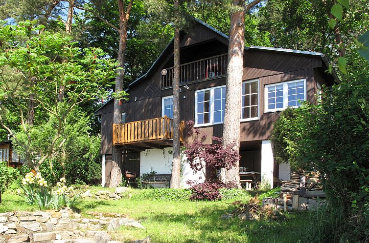 Vakantiehuis Pondside Retreat & Canoe