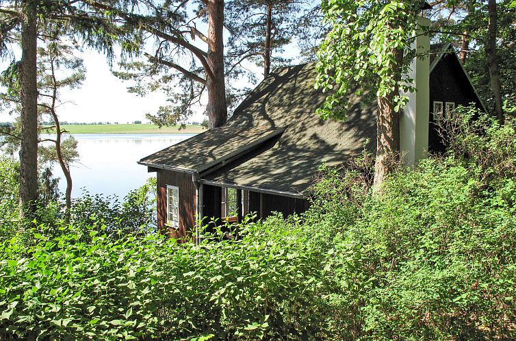Vakantiehuis Pondside Retreat & Canoe