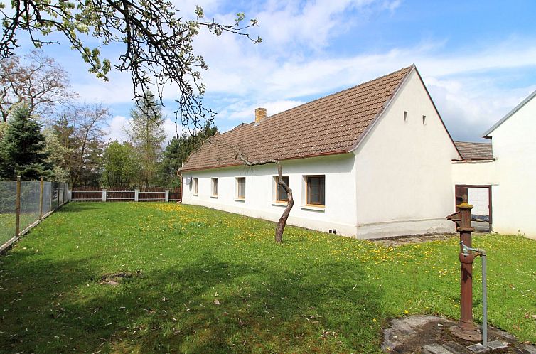 Vakantiehuis Vlhlavy u Hluboké