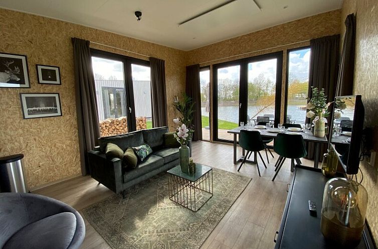 Vrijstaande woning in Biddinghuizen
