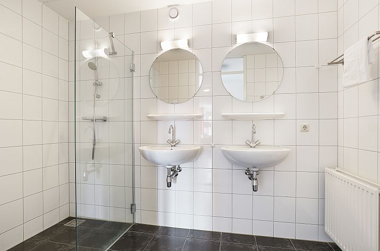 Waterparc Veluwemeer | 16-persoons villa | 16N