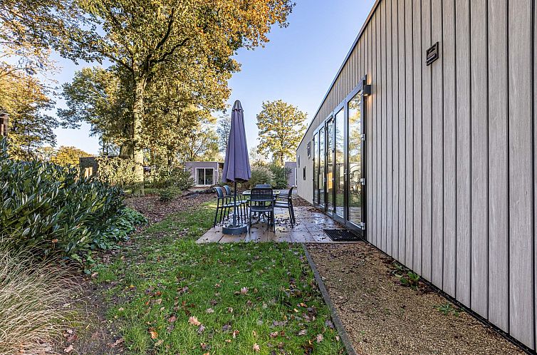 Vrijstaande woning in Biddinghuizen