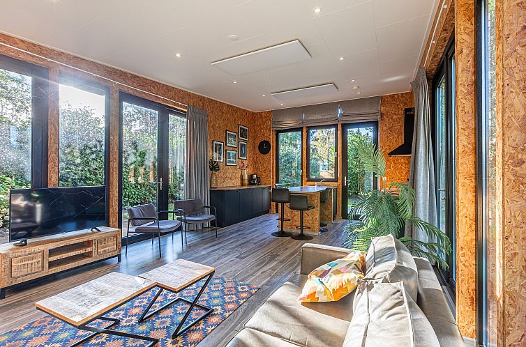 Vrijstaande woning in Biddinghuizen