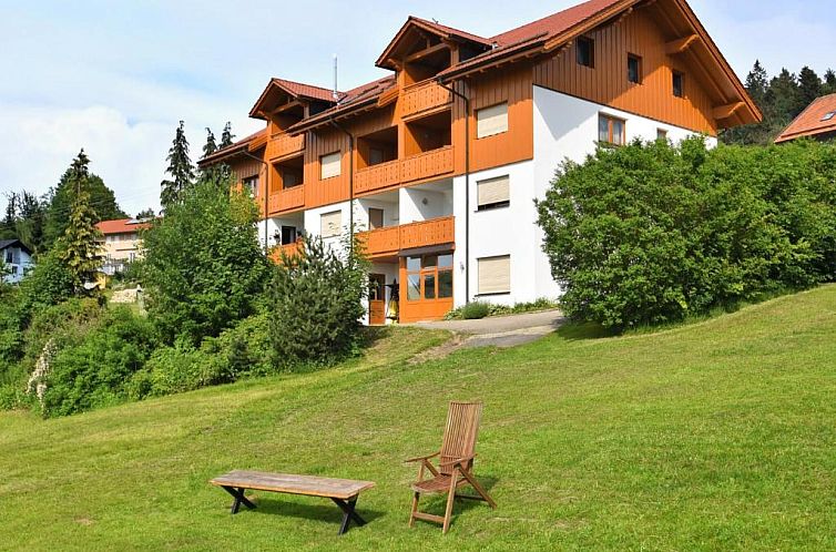 Cushy Apartment with Jacuzzi, Sauna, Solarium, BBQ, Balcony