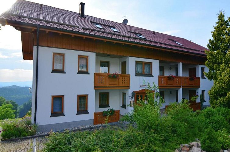 Cushy Apartment with Jacuzzi, Sauna, Solarium, BBQ, Balcony